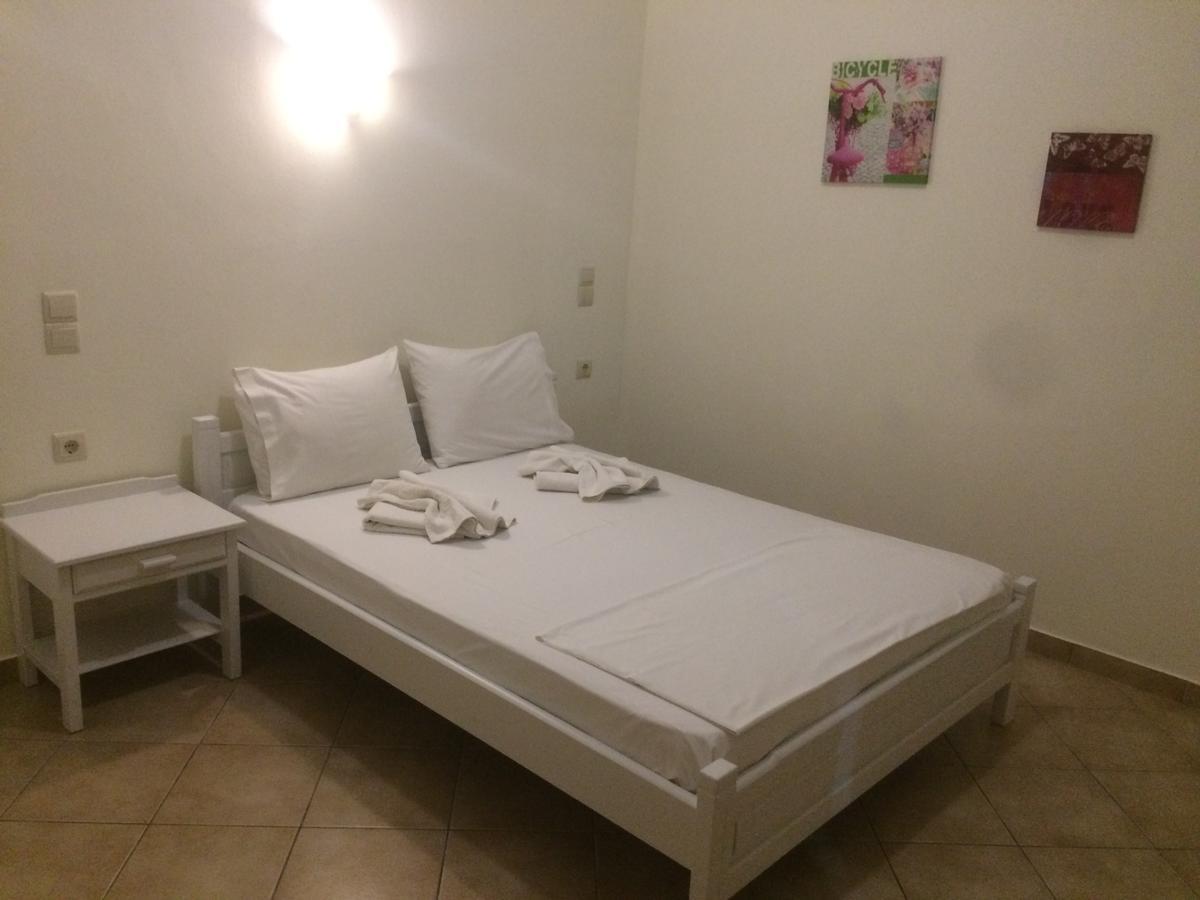 Molos Beach Rooms Kíssamos Buitenkant foto